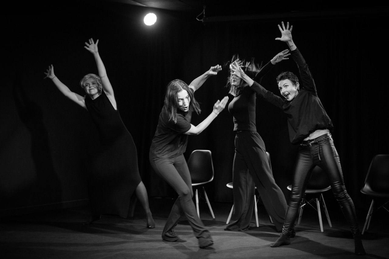 Спектакль-импровизация о доверии, свободе и неожиданных дарах жизни