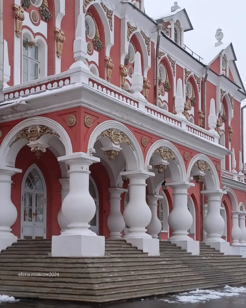 Петровский Путевой дворец