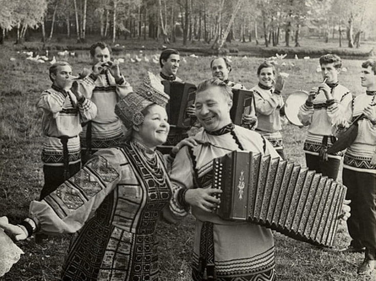 Выставка костюмов Марии Мордасовой