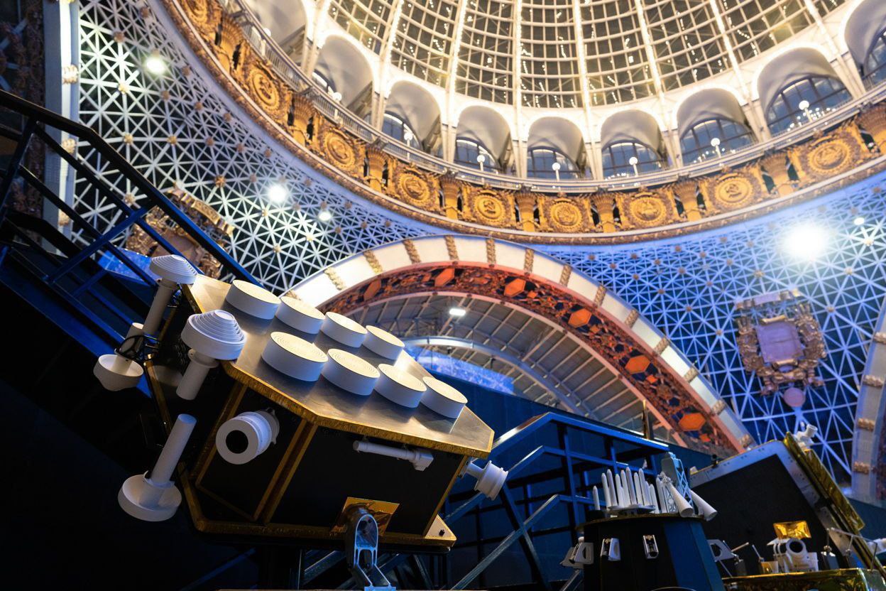 Бесплатные экскурсии в павильоне "Космонавтика и авиация"