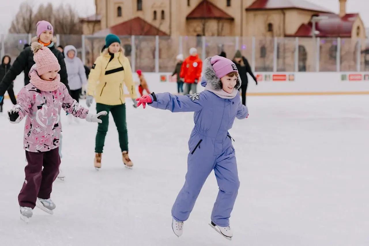 Каток на фестивальной площадке «Теплый стан»