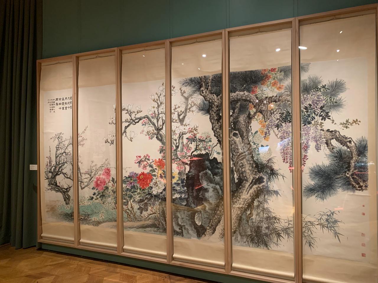 Выставки «Хорошо, что Вы зеленый…» и «Пусть расцветают все цветы»