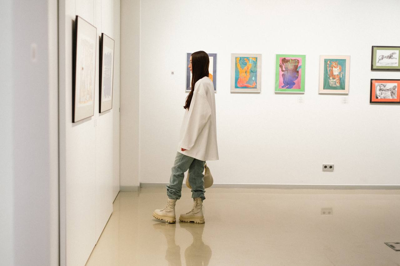 Групповая выставка графики «Ломтик жизни»