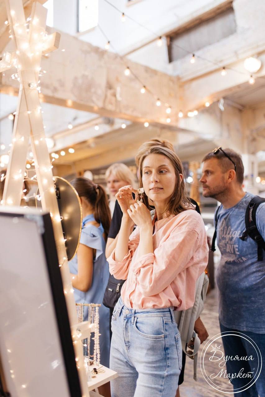 Легендарная ярмарка российских дизайнеров «Дуняша Маркет»