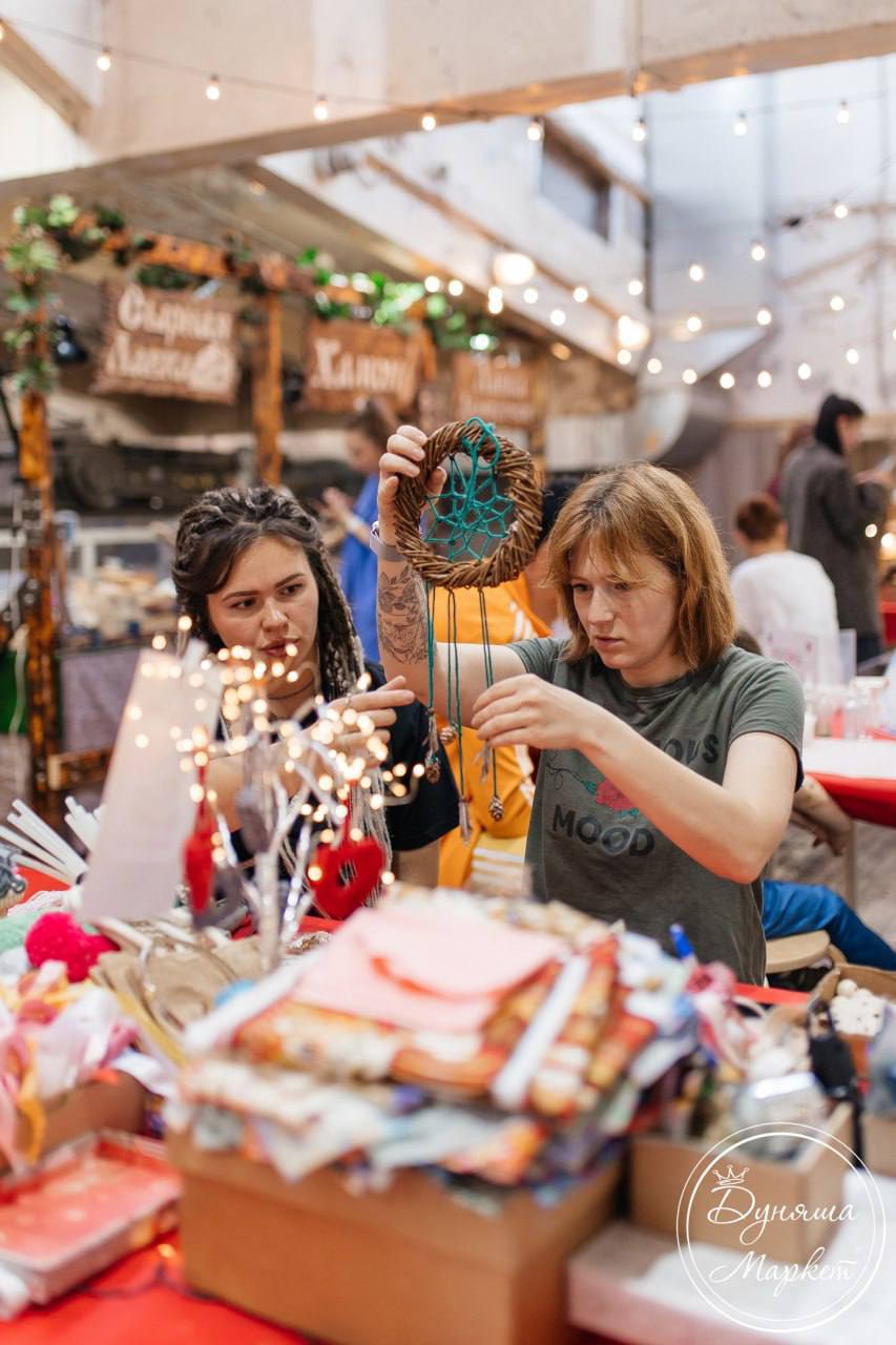 Легендарная ярмарка российских дизайнеров «Дуняша Маркет»