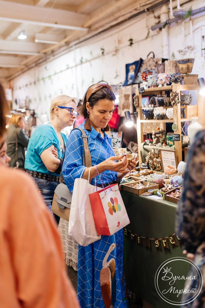 Легендарная ярмарка российских дизайнеров «Дуняша Маркет»