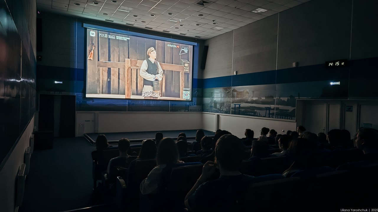 Показ видеоверсии спектакля «Дядя Ваня»