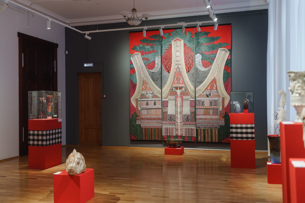 Выставка Ожерелье экватора