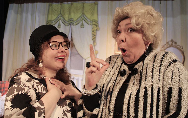 Спектакль «Папа, мама, я и Офелия» в клубе-ресторане «Петрович»