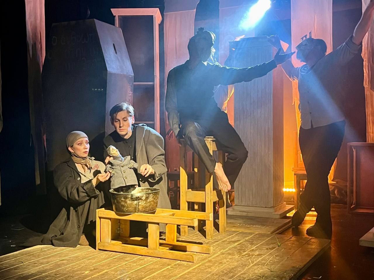 Спектакль "Человек в футляре"