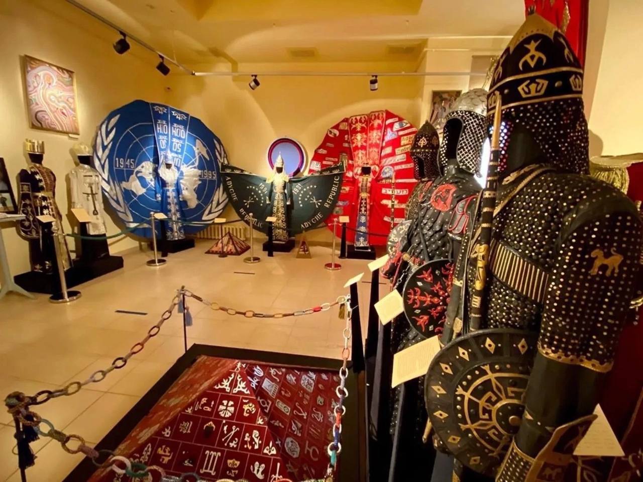 Бесплатный вход в Музей Востока для гостей в красной одежде