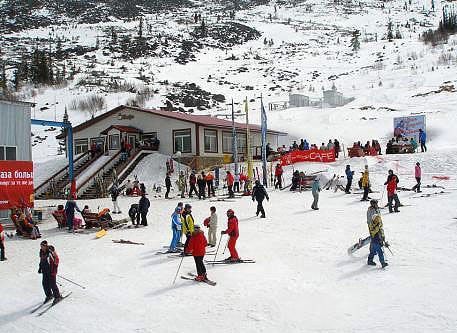 Камерная люксовая поездка на горнолыжную Гладенькую