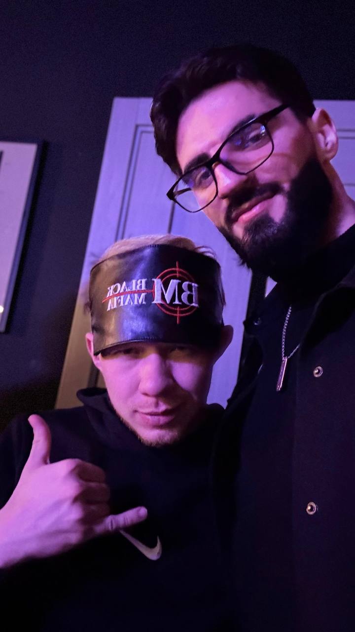 Весёлое время в классной компании