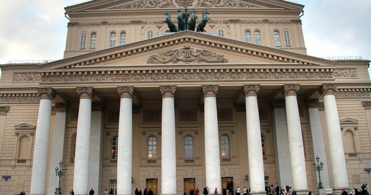 Уникальная экскурсия по главному театру страны