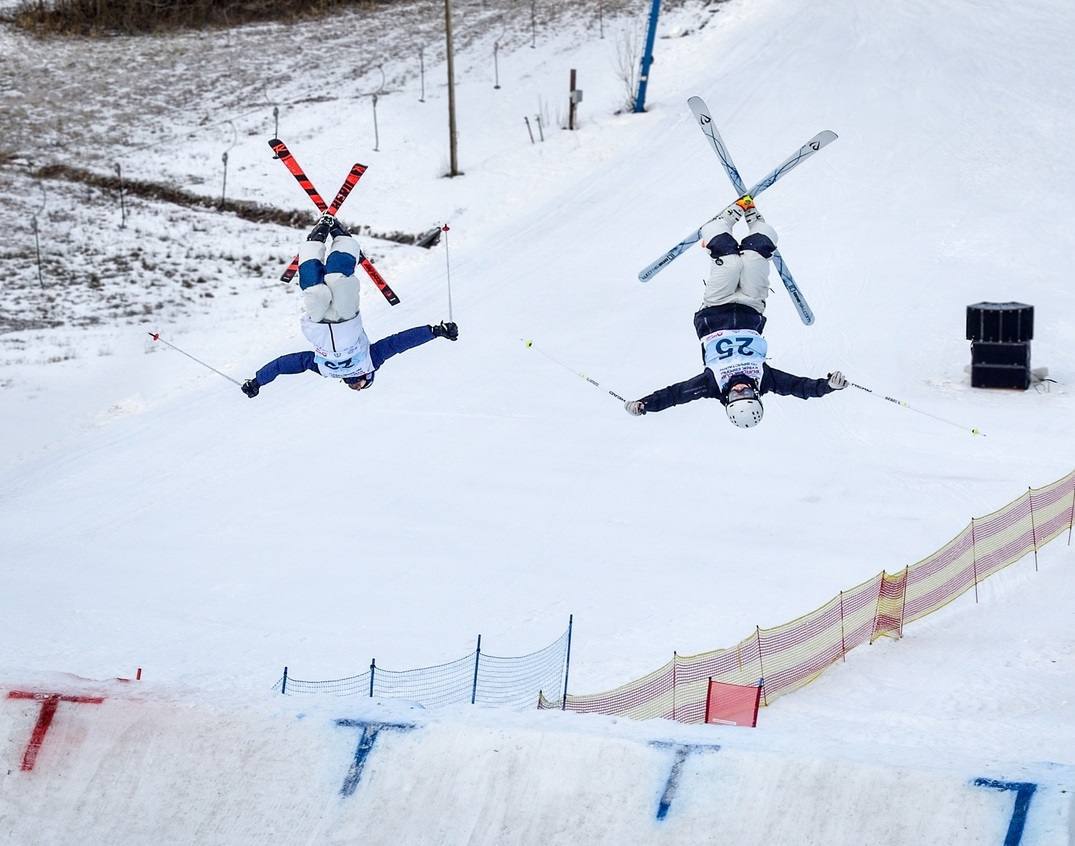 Зрелищные соревнования по лыжному фристайлу