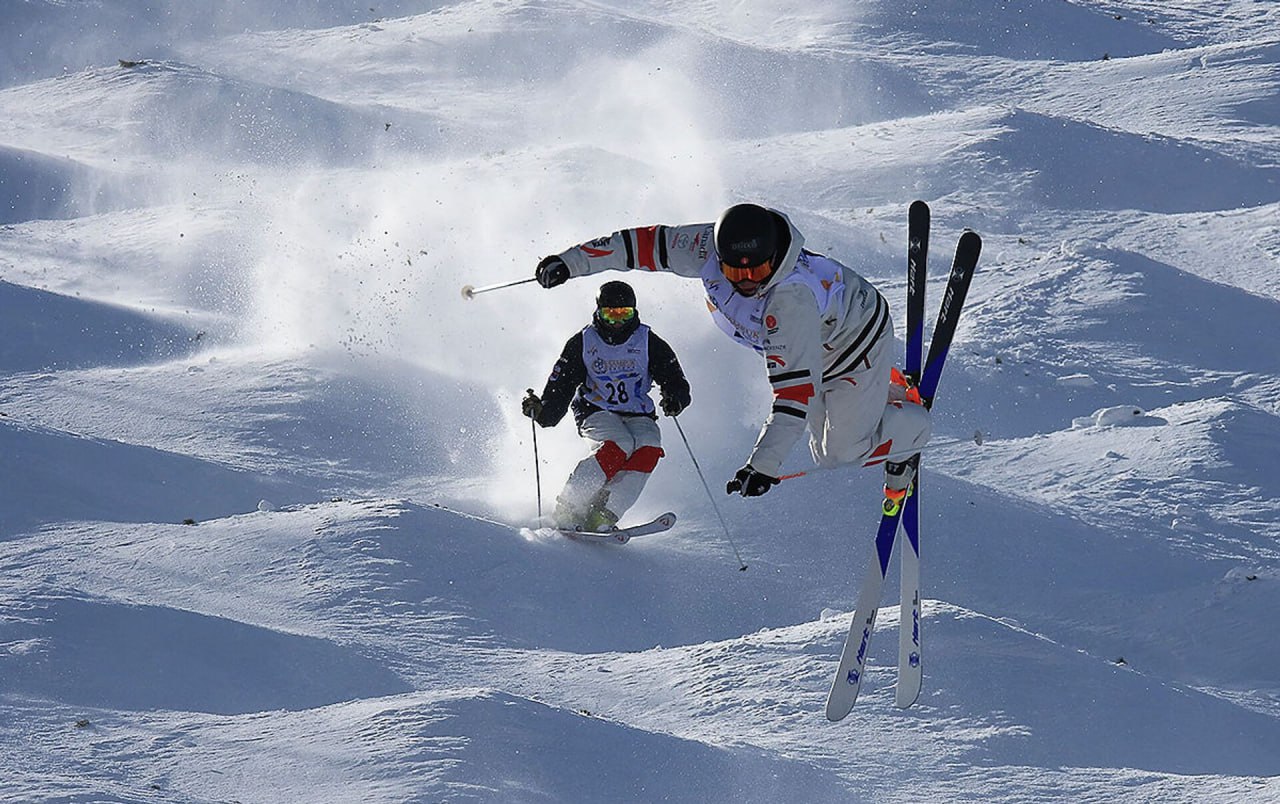 Зрелищные соревнования по лыжному фристайлу