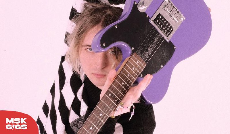 ШОУКЕЙС «ФУЗЗ И ДРУЖБА»