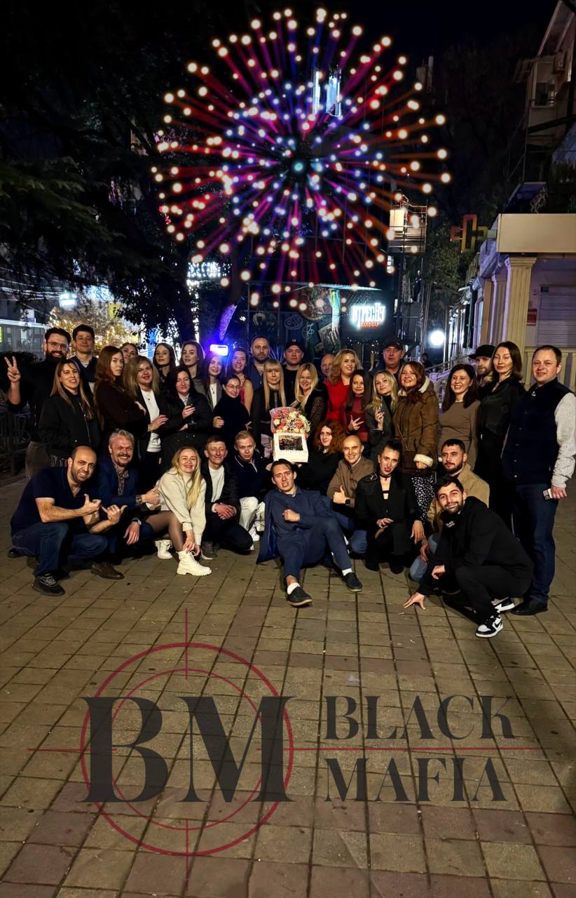 Весёлое время в классной компании