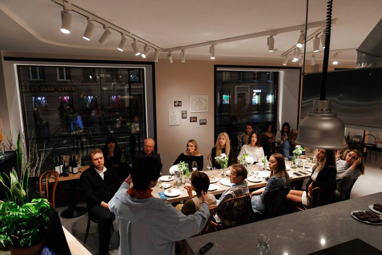 Творческие мастер-классы, арт-бранчи и лекции 8 марта