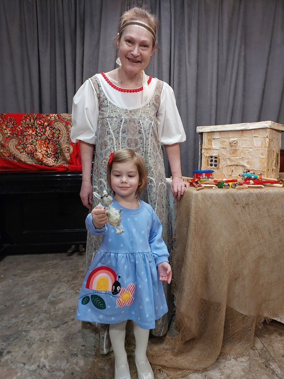 Масленица и спектакль "Заюшкина избушка"