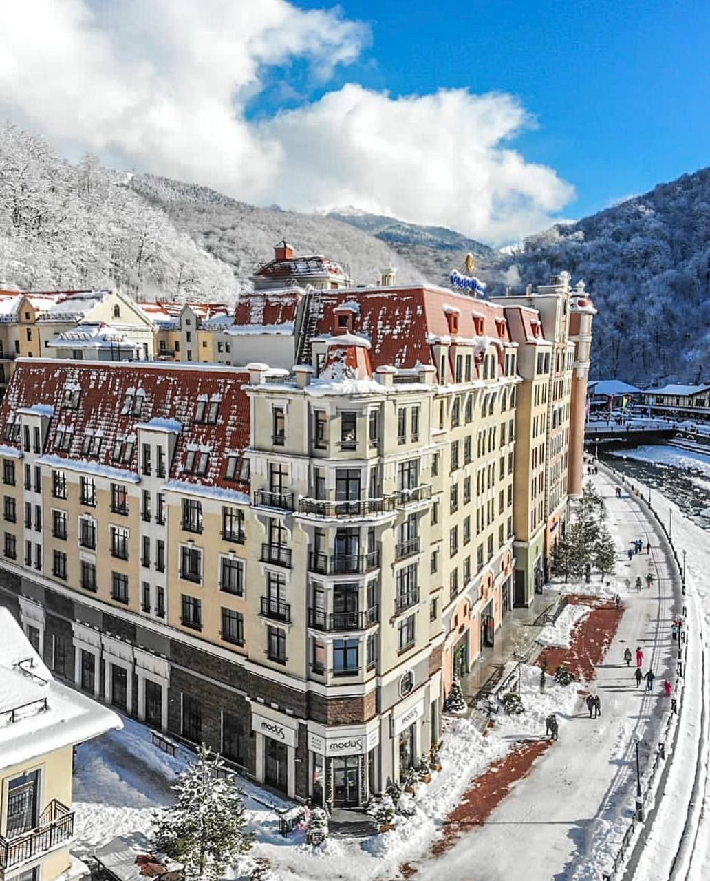 Бесплатная обзорная экскурсия по территории курорта Роза Хутор