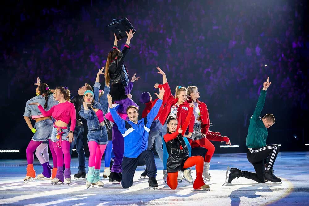 Звезды фигурного катания в весеннем шоу Санкт - Петербургского ледового театра