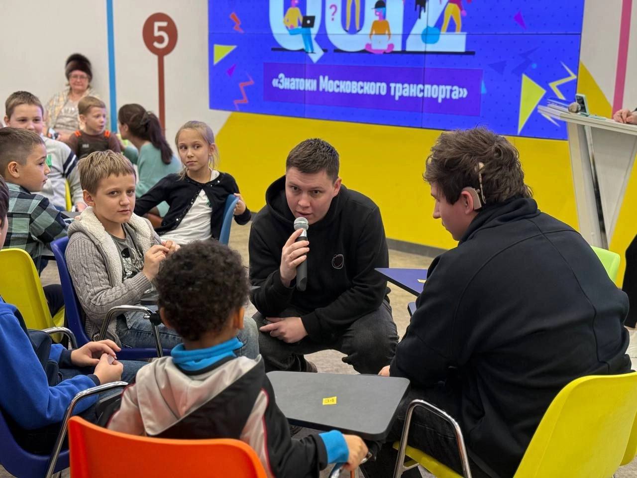 Юных пассажиров и их родителей в гости