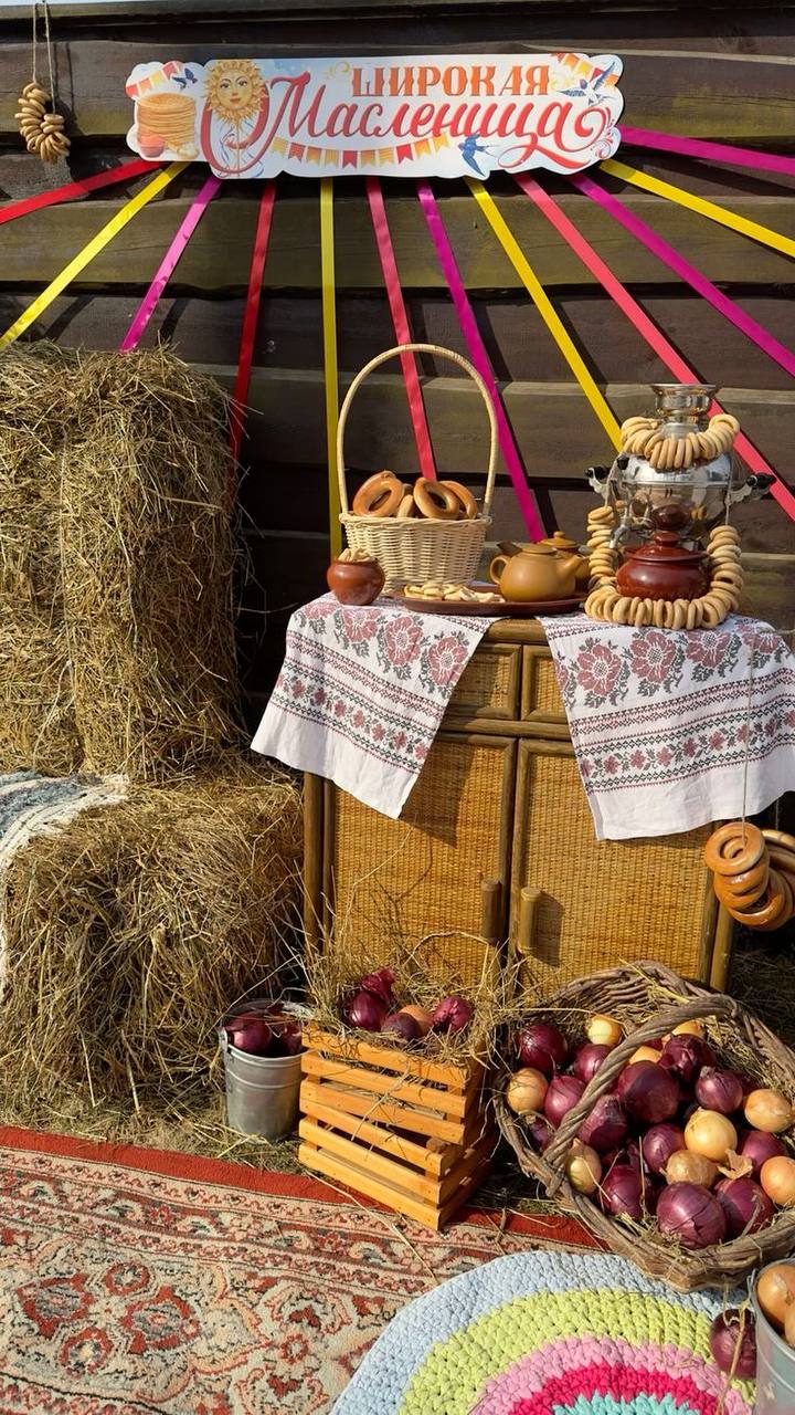 Бесплатная дегустация блинов и масленичные гуляния
