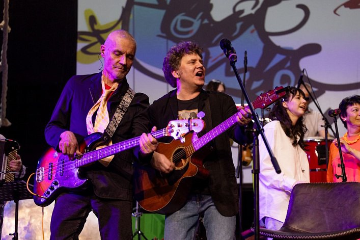 ПЕСНИ ИЗ "СМЕШАРИКОВ" И "ЛЕТАЮЩИХ ЗВЕРЕЙ". Весенний концерт