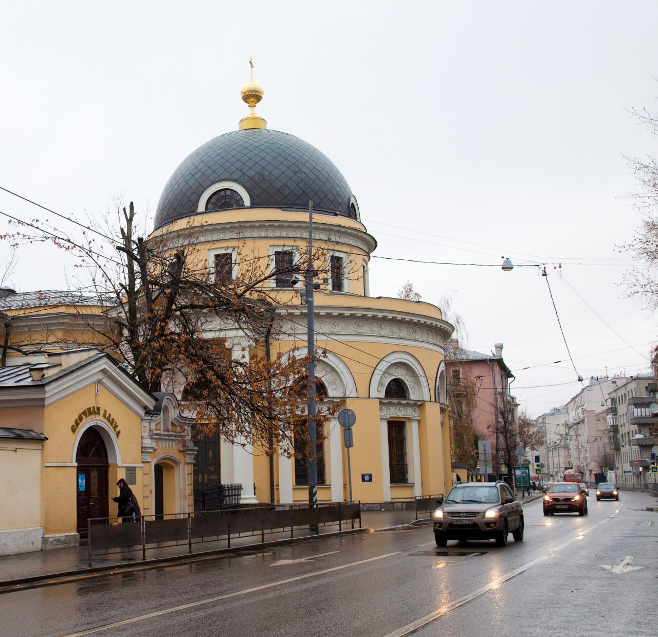 Шерше ля фам на Ордынке