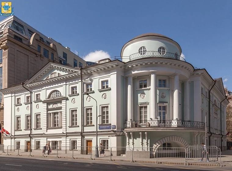 Воздвиженка: улица аристократов, купцов и истории