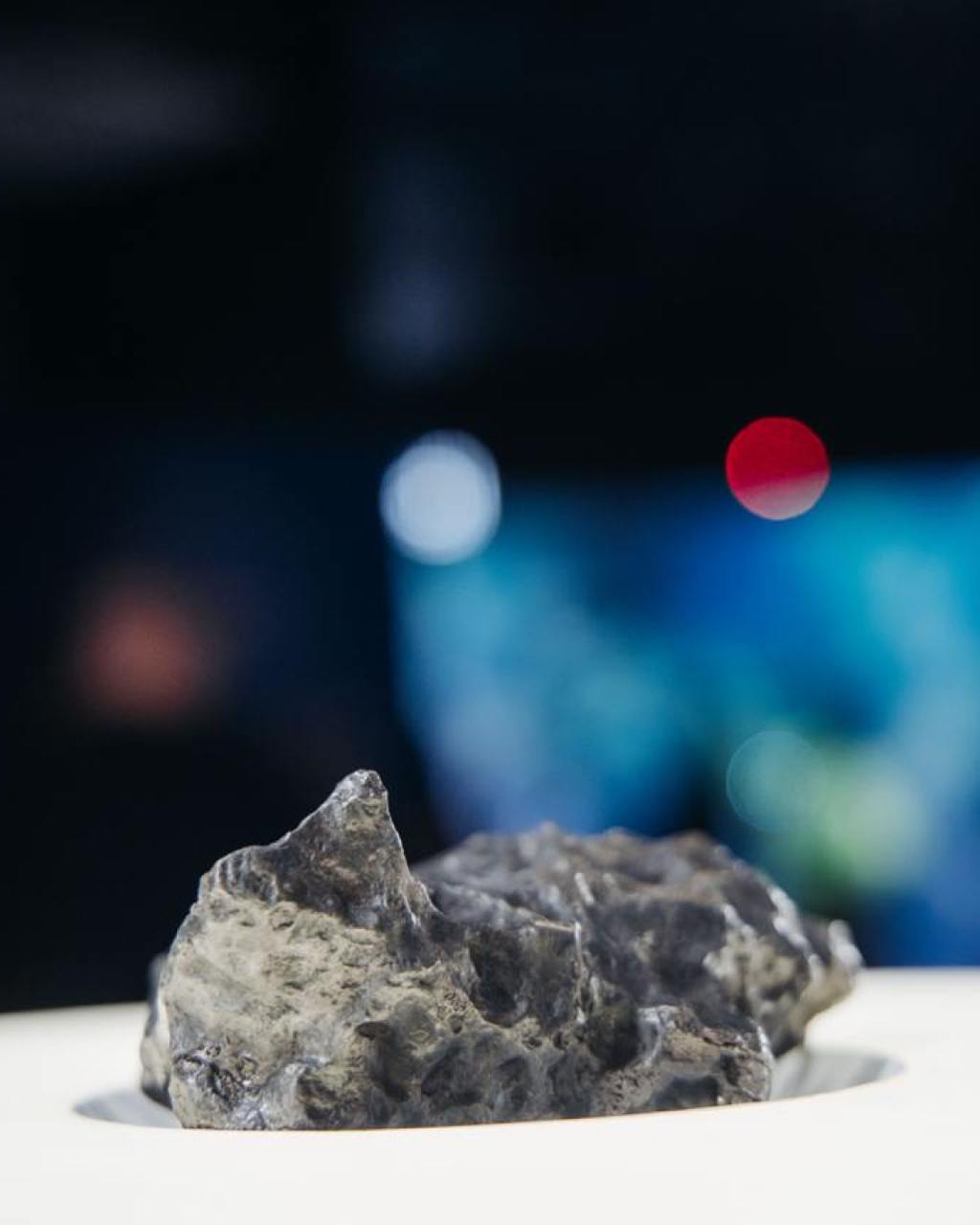 Идём трогать космос