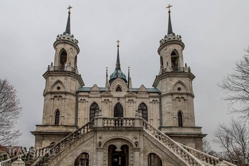 Английский замок Подмосковья. Усадьбы Быково и Котельники