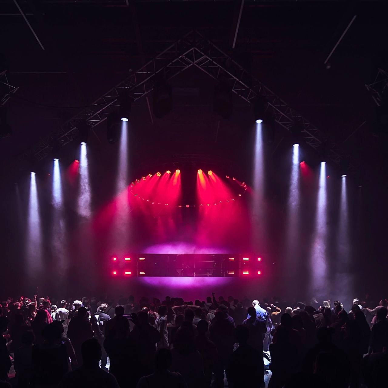 Праздник музыки и света на фестивале INTERVALS 2025