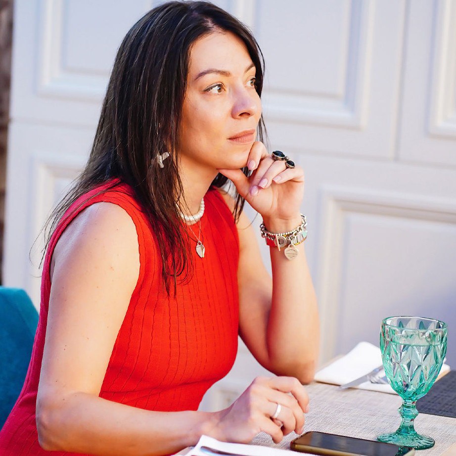 Игра "Что? Где? Когда?". Праздник белых вин. Иммерсивный ужин. Коктейльный ужин. Весенний пикник.