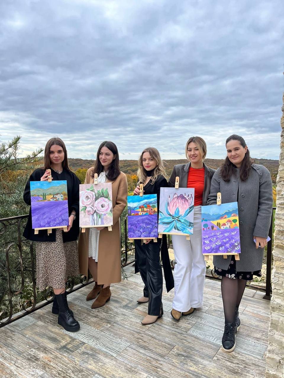 МАСТЕР-КЛАСС ПО ЖИВОПИСИ И ВЕЧЕР ВИНА И МУЗЫКИ