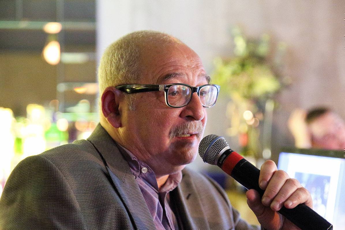 Лев Яковлевич ждёт ваших вопросов