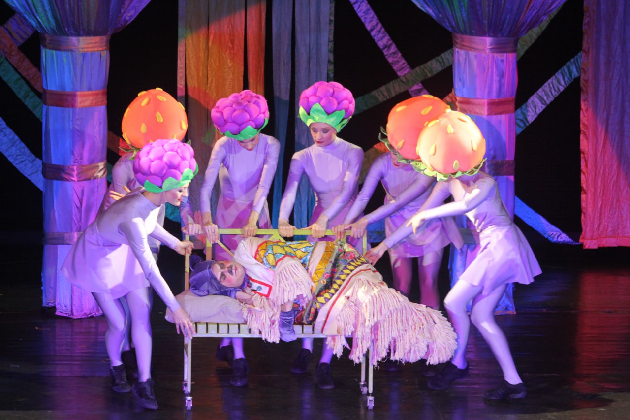 Два клёна, или Как Иванушка Бабу Ягу победил