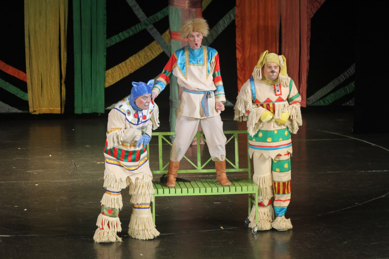 Два клёна, или Как Иванушка Бабу Ягу победил