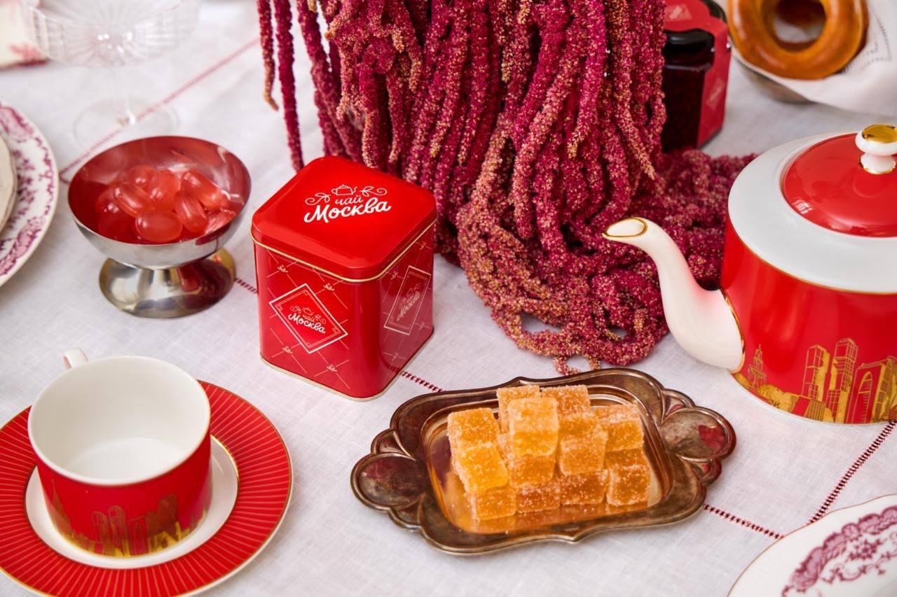 Московское чаепитие после спектакля «Я люблю тебя, папа»