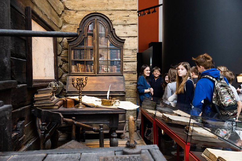 Тематическая экскурсия ко дню театра