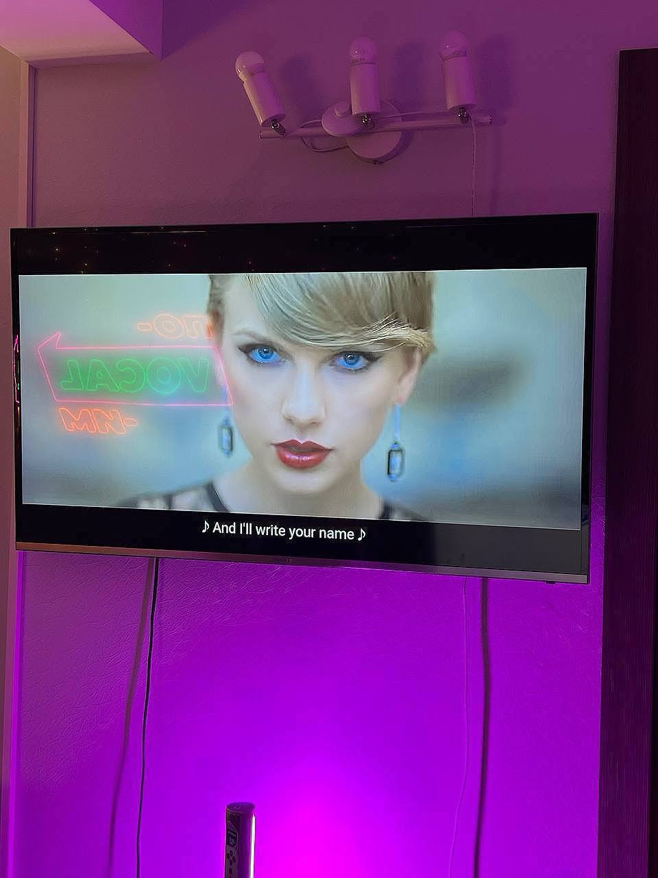 Бесплатный урок по вокалу в ReVoice