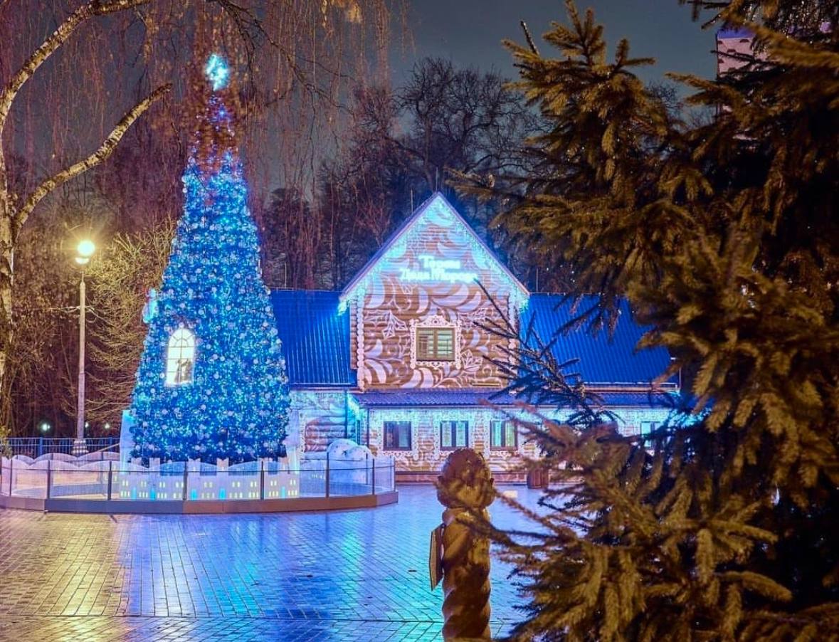 Открываем зимний сезон в Московской усадьбе Деда Мороза