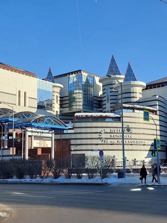 Спектакли, мастер-классы и концерты