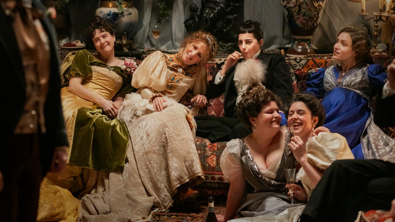 Премьера фильма «Божественная. Сара Бернар»