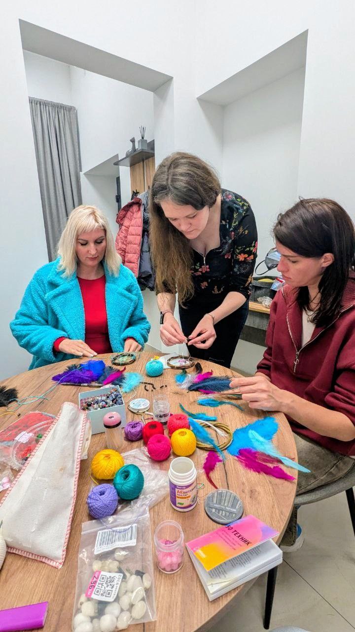 Создание ловца снов на мастер-классе