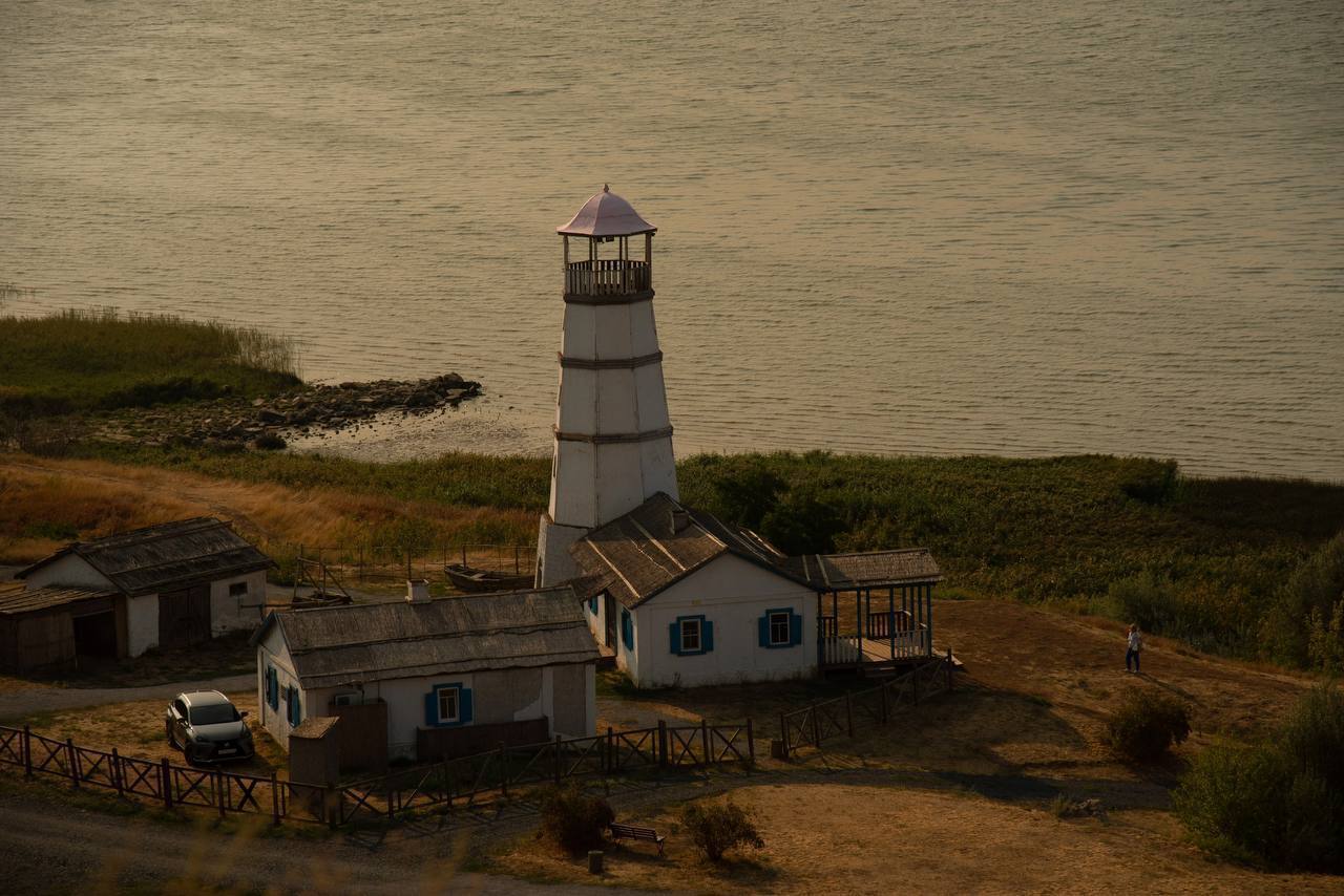 Донские вина, фото-парк Мержаново, история Таганрога и красота Ростовского цветущего природного заповедника: тур