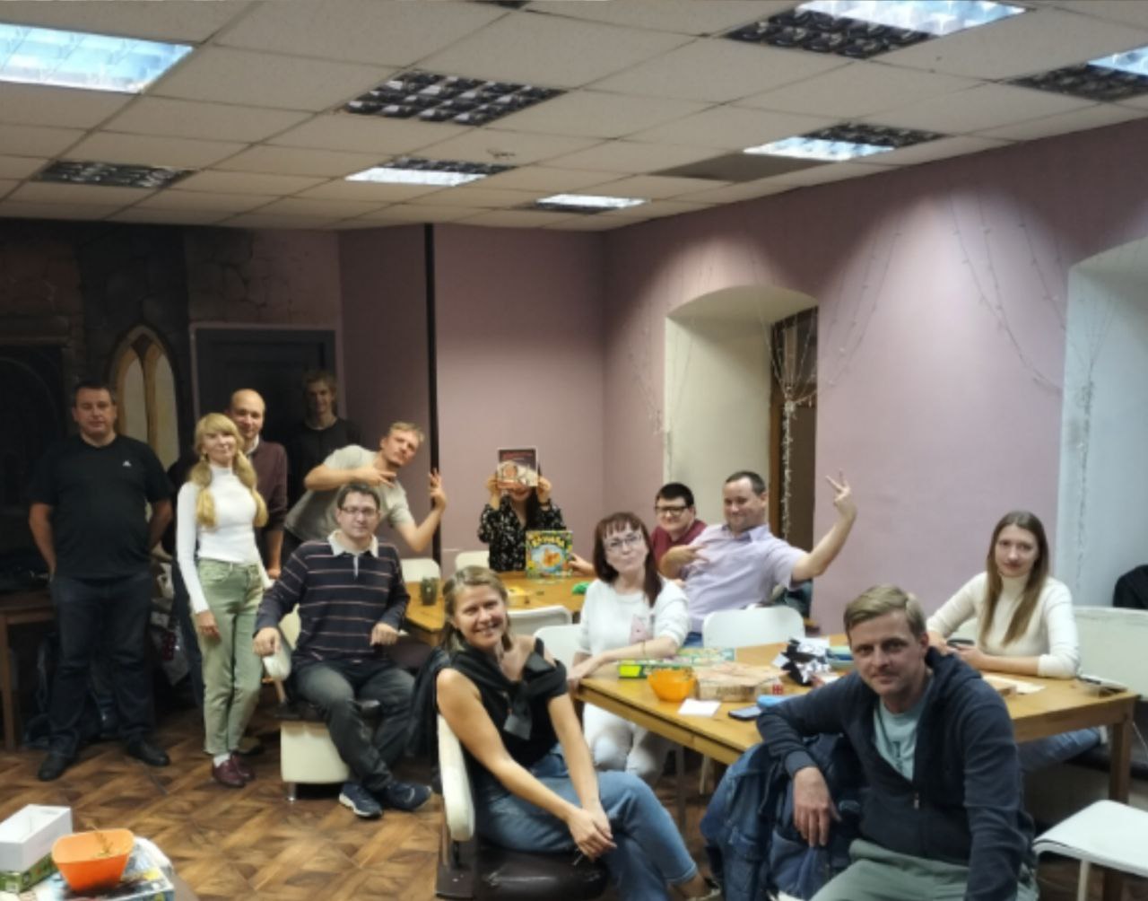 Караоке и настольные игры