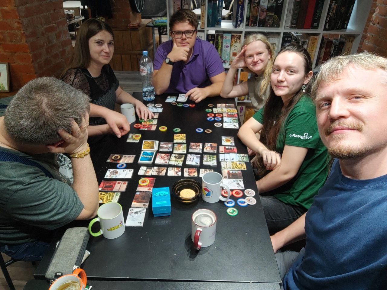 Караоке и настольные игры