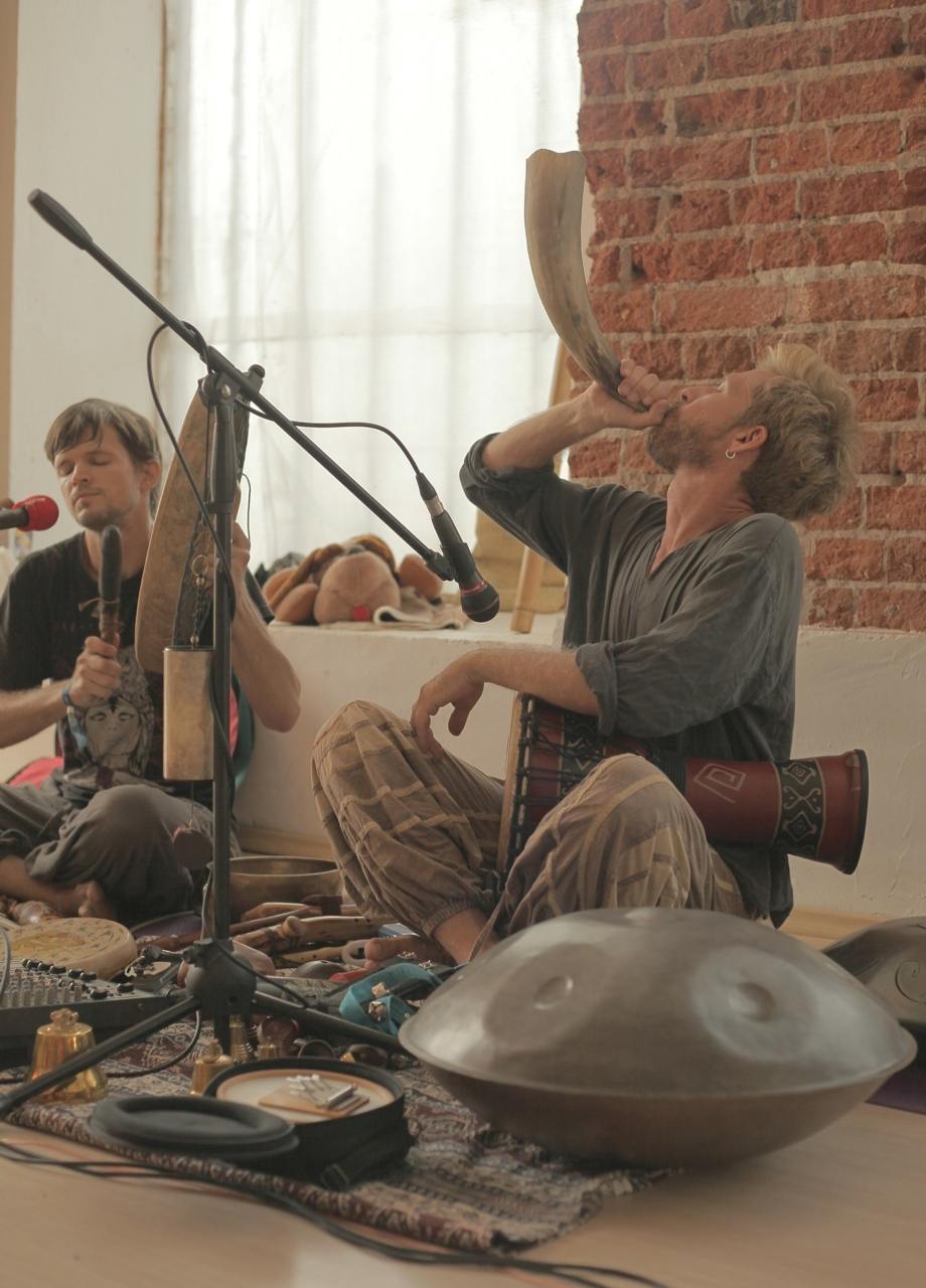 Выступление театра звука Efir